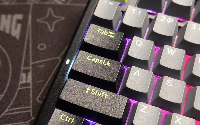 化键盘？热插拔、RGB灯光全给你开元棋牌试玩年轻人的第一把客制(图12)